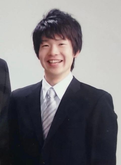 SAGATVサガテレビの男性アナウンサー、平川邦明（ひらかわくにあき）アナの成人式の写真